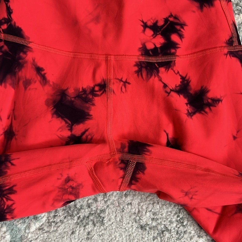 Lululemon Wunder Under Leggings - Picture 4 of 12